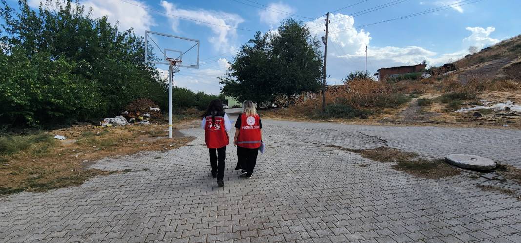 Diyarbakır'da kayıp Narin'den 16 gündür iz yok: Psikososyal destek devrede 12